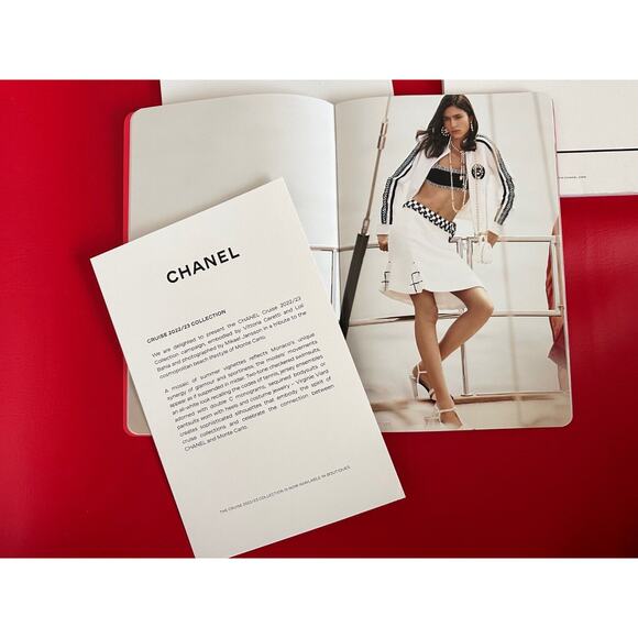 Chanel Louis Vuitton Gucci Fashion Magazines Books Various Collections - Picture 12 of 16